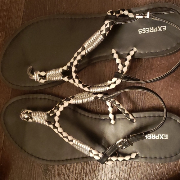 express buckle sandal - Picture 1 of 3